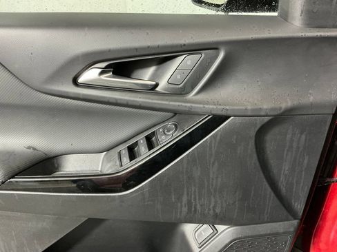 Used 2025 Chevrolet Equinox LT w/ Convenience Package II FWD image 18