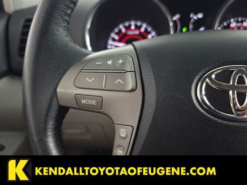 Used 2010 Toyota Highlander Limited AWD/4WD image 15