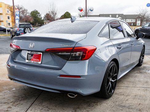 Used 2022 Honda Civic Sport image 8
