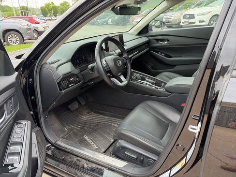 Used 2024 Honda Accord Touring image 12
