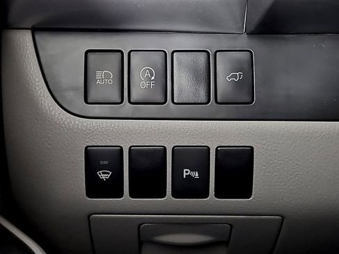 Used 2018 Toyota Highlander Limited FWD image 27