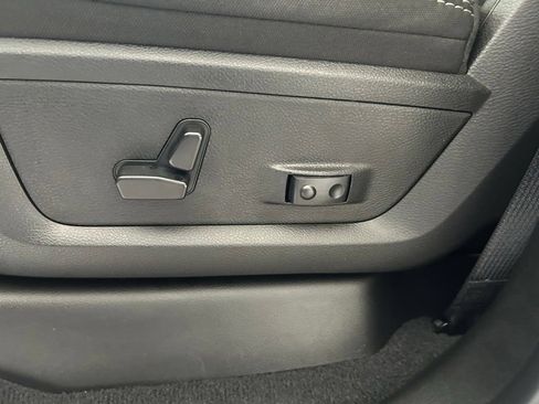 Used 2025 RAM 3500 Big Horn AWD/4WD image 41