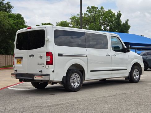 Used 2020 Nissan NV 3500 SL RWD image 3