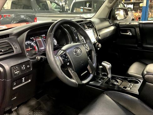 Certified 2021 Toyota 4Runner TRD Off-Road Premium AWD/4WD image 15