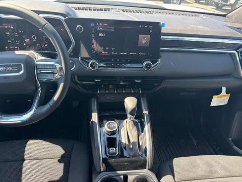 New 2026 GMC Canyon Elevation image 17