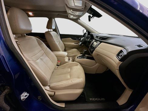 Used 2017 Nissan Rogue SL w/ SL Premium Package AWD/4WD image 34