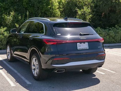 Certified 2025 Audi Q5 Premium w/ Convenience Package AWD/4WD image 7