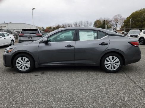 Used 2025 Nissan Sentra S FWD image 5
