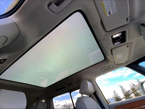 New 2025 Volkswagen ID. Buzz 1st Edition image 24