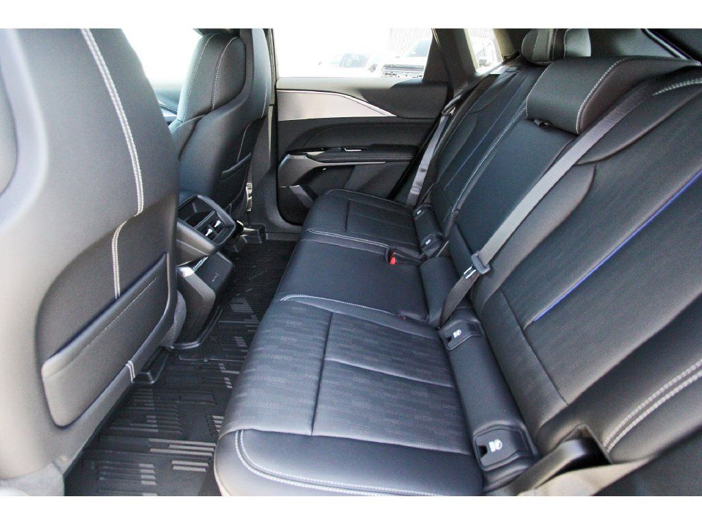 New 2027 Cadillac Lyriq Sport RWD image 7