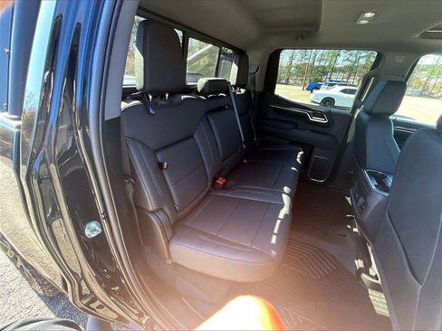 Certified 2022 Chevrolet Silverado 1500 LT Trail Boss w/ Convenience Package II image 17