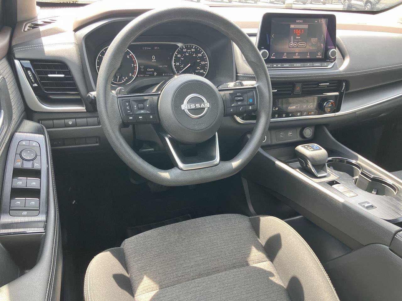 Used 2022 Nissan Rogue SV FWD image 14