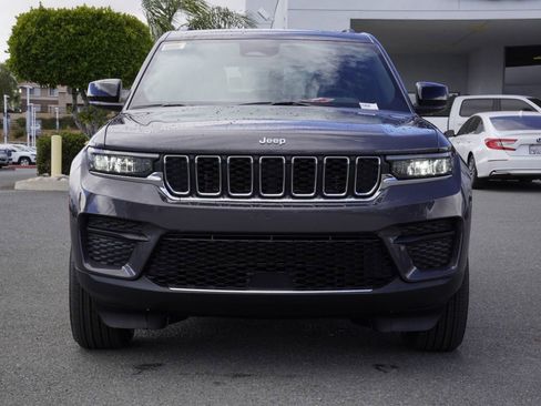 New 2026 Jeep Grand Cherokee Laredo RWD image 9
