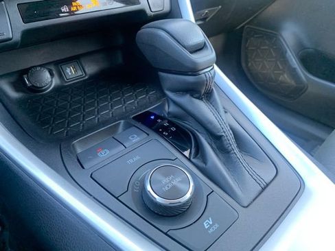 Used 2023 Toyota RAV4 AWD Hybrid image 20