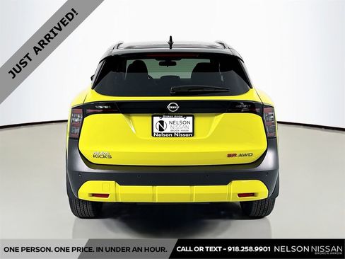 Certified 2025 Nissan Kicks SR image 6