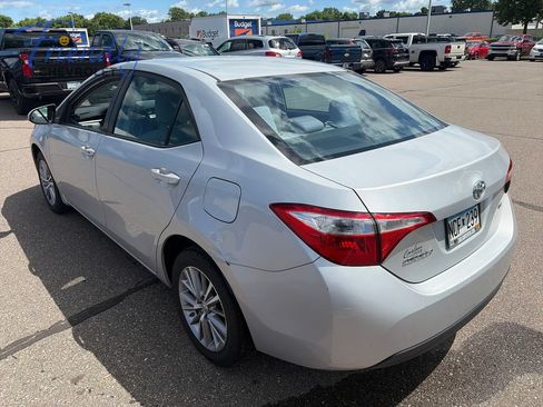 Used 2014 Toyota Corolla LE FWD image 2