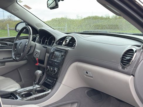 Used 2013 Buick Enclave Premium FWD image 29