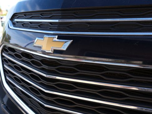 Used 2016 Chevrolet Equinox LTZ w/ Enhanced Convenience Package image 11