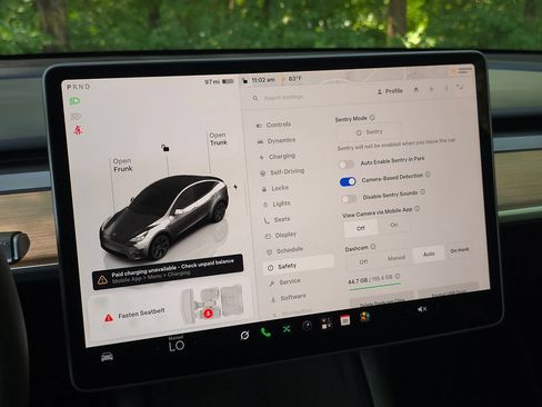 Used 2025 Tesla Model Y Long Range RWD image 40
