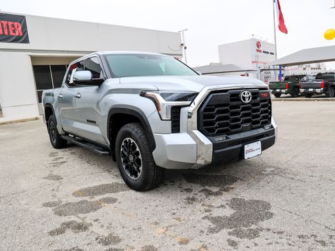 Used 2023 Toyota Tundra SR5 w/ TRD Off-Road Premium Package image 5