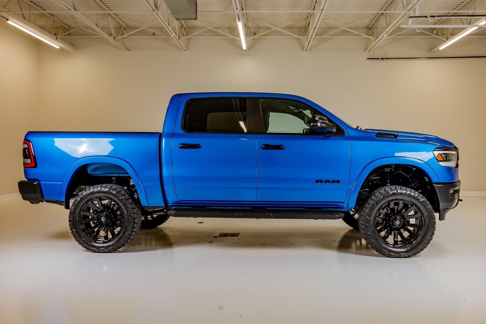 Used 2023 RAM 1500 Big Horn AWD/4WD image 11