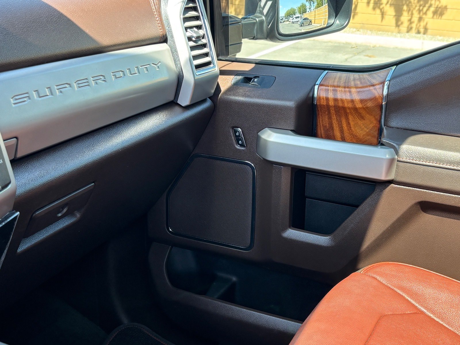 Used 2018 Ford F350 King Ranch w/ King Ranch Ultimate Package AWD/4WD image 19