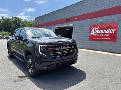 Used 2025 GMC Sierra 1500 AT4 w/ AT4 Premium Package