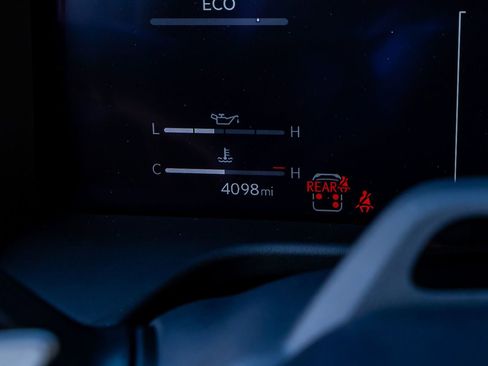 Used 2025 Lexus GX 550 w/ Accessory Package (Z1) image 18