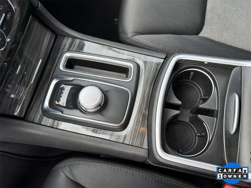 Used 2022 Chrysler 300 Touring image 30