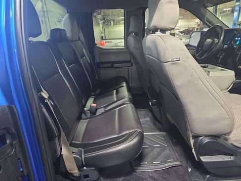 Used 2015 Ford F150 XLT image 11