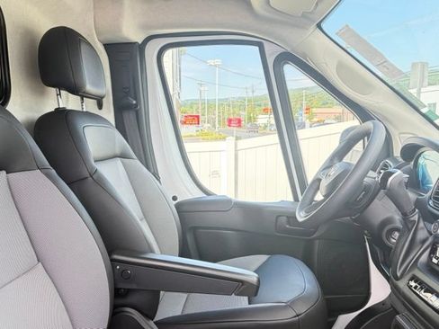 New 2026 RAM ProMaster 3500 w/ Convenience Group FWD image 29