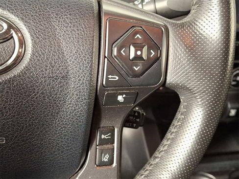 Used 2019 Toyota Tacoma TRD Sport image 26