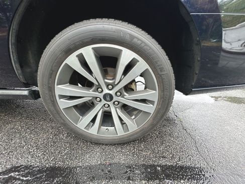 Used 2021 Ford Expedition Platinum AWD/4WD image 26
