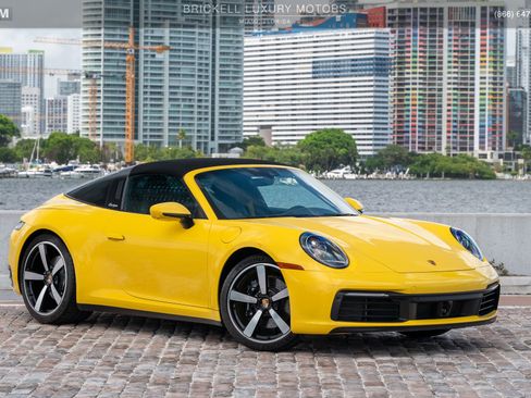 Used 2023 Porsche 911 Targa 4S w/ Premium Package image 2