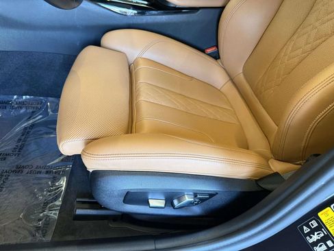 Used 2022 BMW 530i xDrive w/ Premium Package AWD/4WD image 3