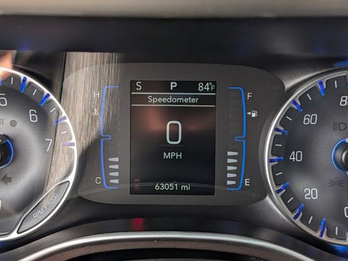 Used 2024 Chrysler Voyager LX FWD image 27