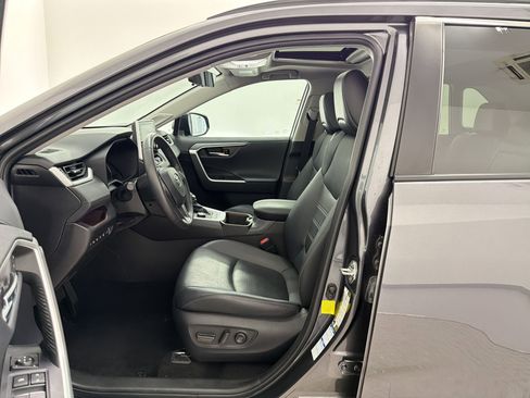 Used 2022 Toyota RAV4 Limited AWD/4WD image 5