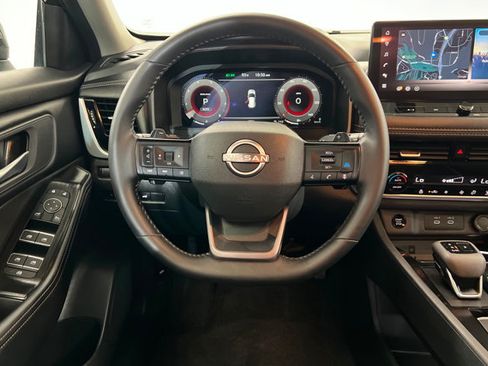 Used 2026 Nissan Rogue SL AWD/4WD image 12