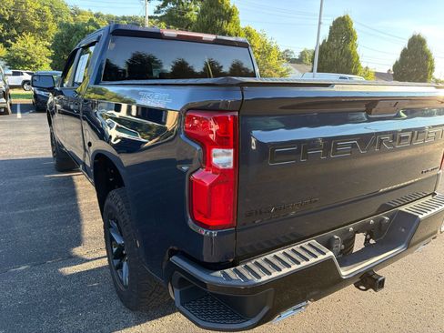Used 2020 Chevrolet Silverado 1500 Custom Trail Boss w/ Custom Convenience Package AWD/4WD image 3