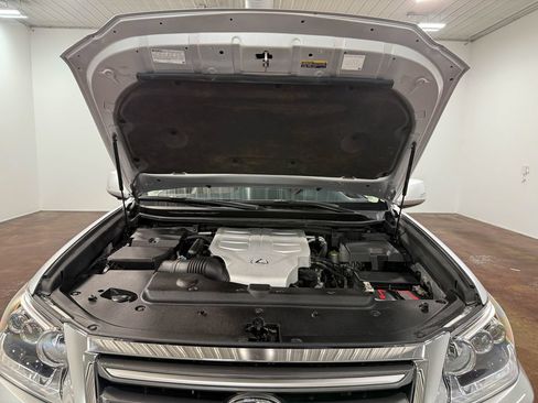 Used 2017 Lexus GX 460 Luxury AWD/4WD image 87