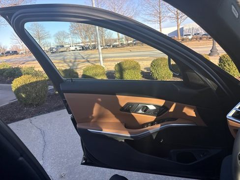 Certified 2025 BMW 330i xDrive 330i xDrive w/ Premium Package image 20