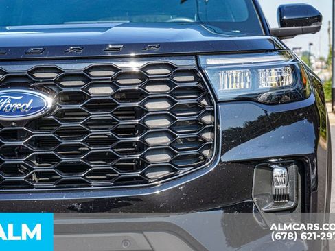 Used 2025 Ford Explorer ST-Line image 12
