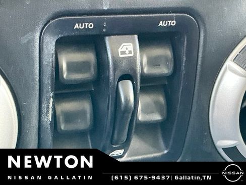 Used 2016 Jeep Wrangler Unlimited Sahara AWD/4WD image 19