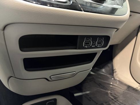 Used 2021 Chrysler Voyager Lxi image 14