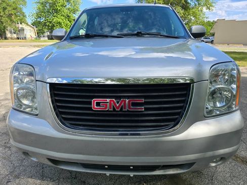 Used 2013 GMC Yukon XL SLT AWD/4WD image 2