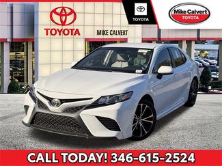 Used 2020 Toyota Camry SE video 1