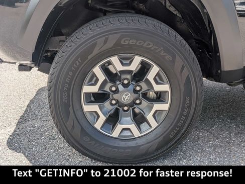 Used 2019 Toyota Tacoma TRD Off-Road AWD/4WD image 11