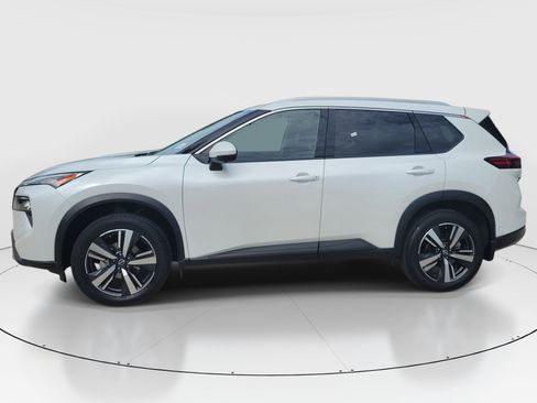 Used 2024 Nissan Rogue SL w/ SL Premium Package AWD/4WD image 4