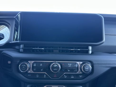 New 2026 Jeep Wrangler Sahara image 7