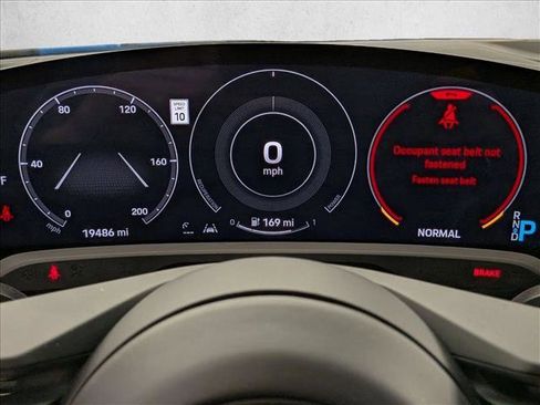 Used 2023 Porsche Taycan 4S image 16